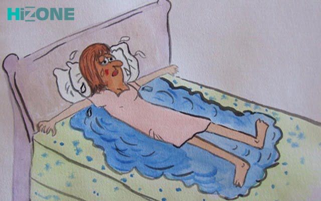 تختخواب خیس از تعریق و یک زن دراز کشیده