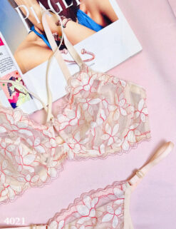 Alternative view of ست لباس زیر مدل لیدی ماریا (کرم)