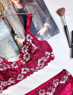 Alternative view of ست لباس زیر مدل آشواریا (زرشکی)