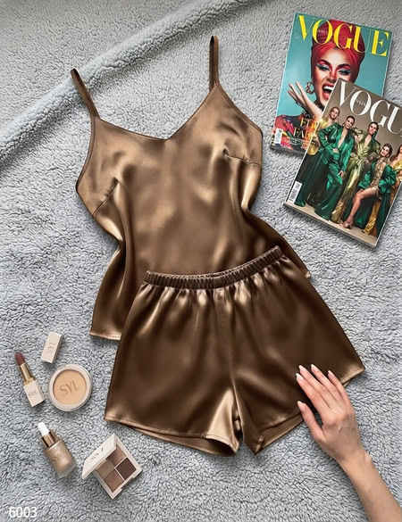 ست تاپ و شلوارک ساتن مدل ژولیت (قهوه ای )